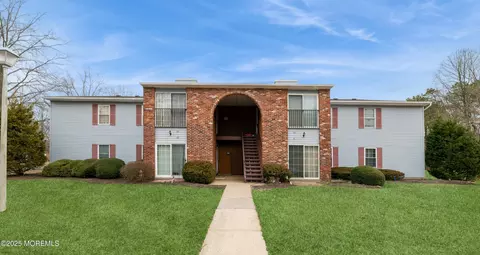61 Frontier Way, Tinton Falls, NJ 07753