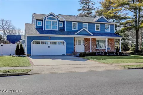 902 Stonehedge Ln, Point Pleasant, NJ 08742
