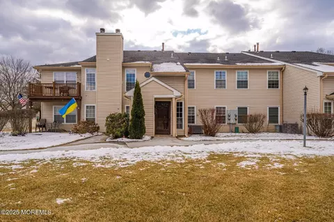 497 Hawthorne Pl, Morganville, NJ 07751