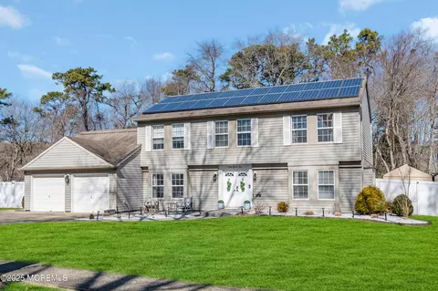 381 Kildare Dr, Toms River, NJ 08753