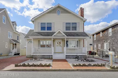 303 Gerrard Ave, Seaside Park, NJ 08752
