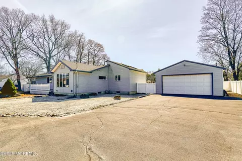 3820 Herbertsville Rd, Point Pleasant, NJ 08742