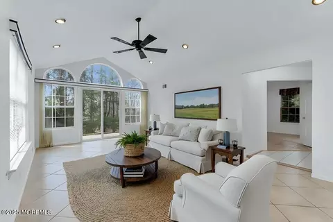 2978 Springwater Ct, Toms River, NJ 08755