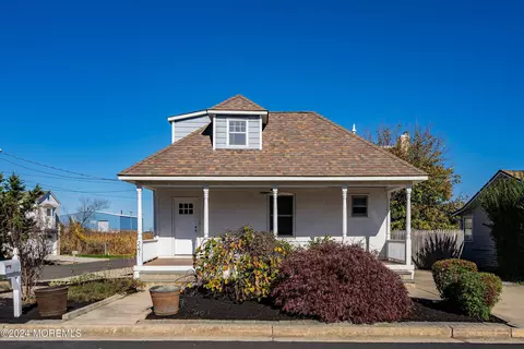 241 Bay Ave, Leonardo, NJ 07737