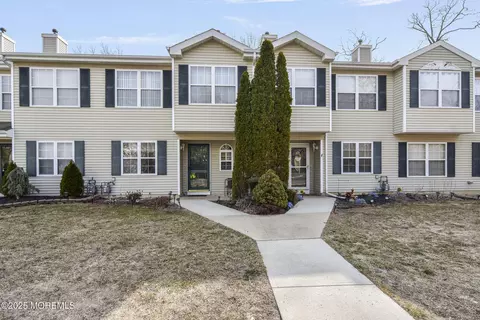 103 Sandpiper Ln, Bayville, NJ 08721