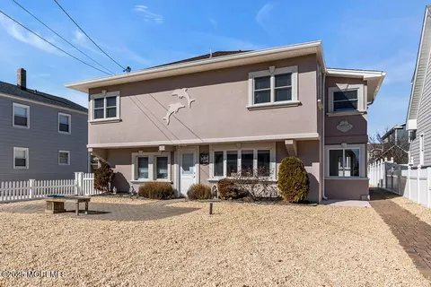 13 Elizabeth Ave #B, Lavallette, NJ 08735
