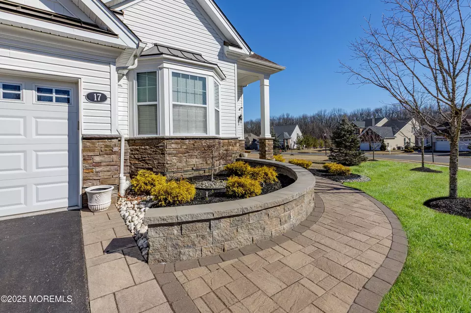 Exterior - 17 Legacy Ct, Freehold, NJ 07728 photo 5 of 10