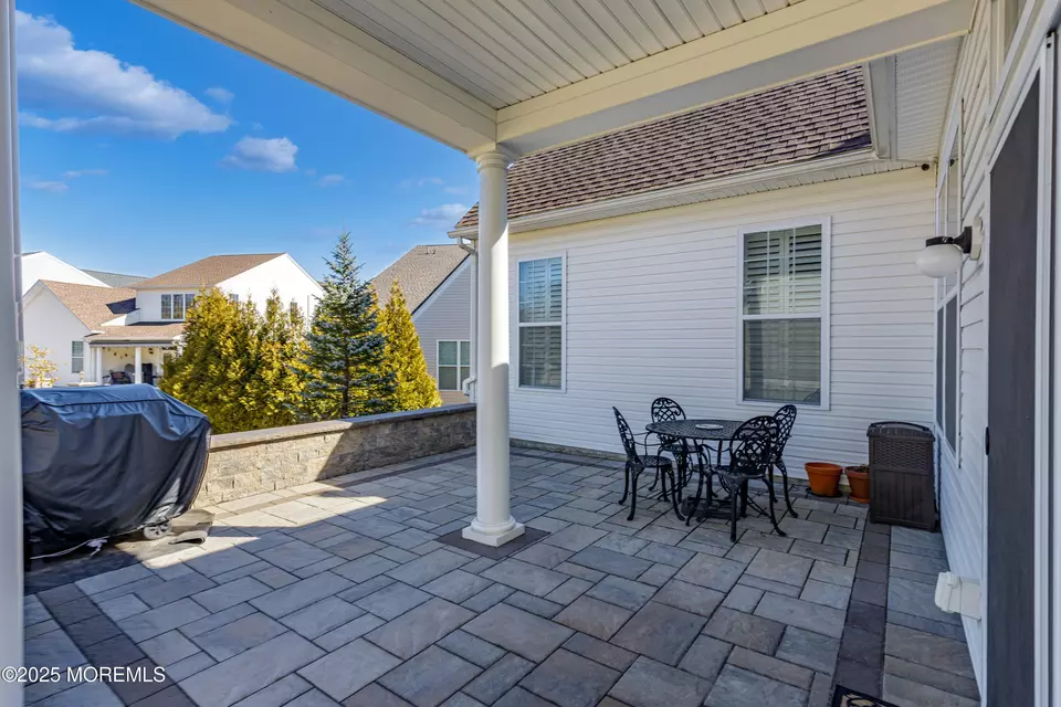 Exterior - 17 Legacy Ct, Freehold, NJ 07728 photo 9 of 10