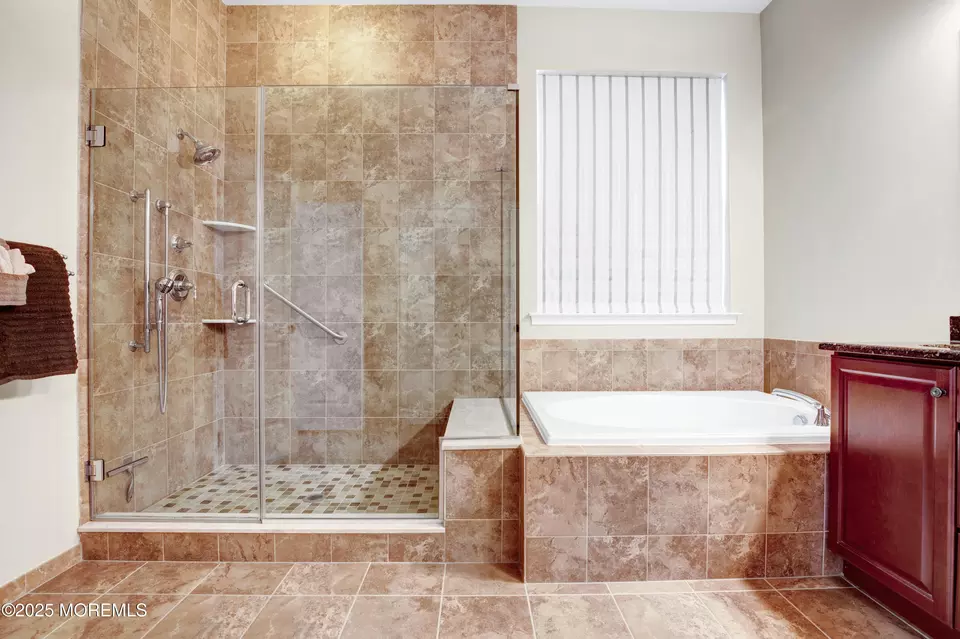 Bath - 17 Legacy Ct, Freehold, NJ 07728 photo 3 of 4