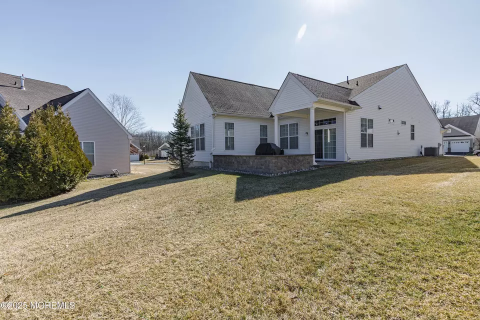 Exterior - 17 Legacy Ct, Freehold, NJ 07728 photo 10 of 10