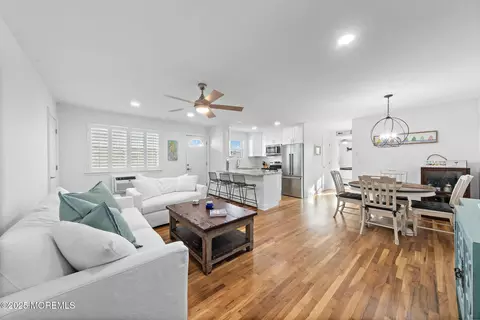 80 Wharfside Dr #80, Monmouth Beach, NJ 07750