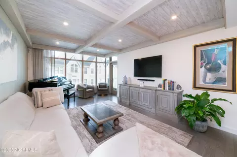20 Melrose Ter #305, Long Branch, NJ 07740