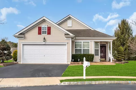 5 Elmswell Ct, Jackson, NJ 08527