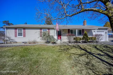 1433 1st Ave, Toms River, NJ 08757