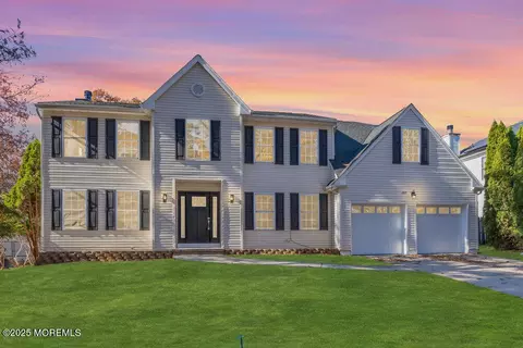207 Gilford Ave, Island Heights, NJ 08732