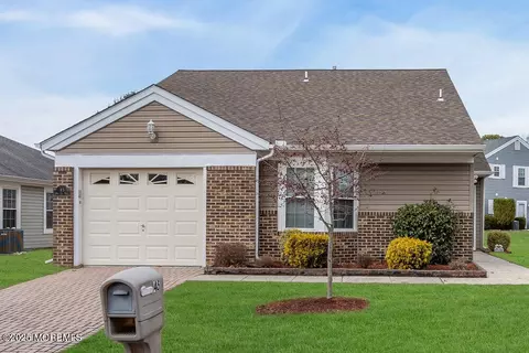 45 Pine Oak Blvd, Barnegat, NJ 08005