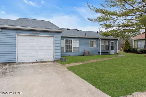 639 Devonshire Ln # A, Manchester, NJ 08759