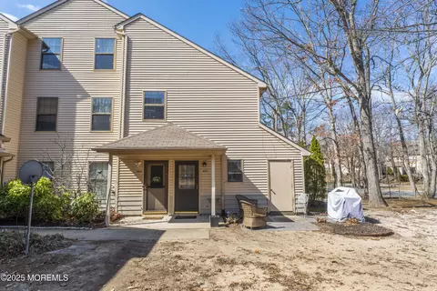 1105 Poppy Pl, Jackson, NJ 08527