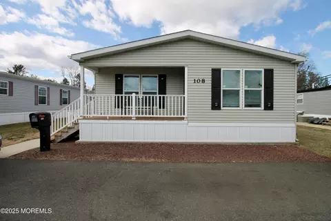 108 Lane B, Hazlet, NJ 07730