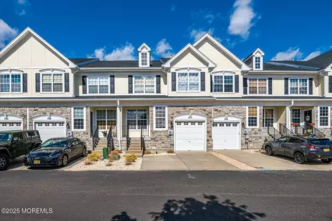 107 Brookfield Dr, Jackson, NJ 08527