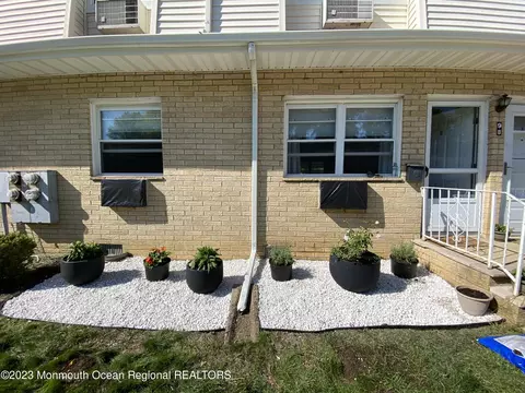 98 White St # B, Eatontown, NJ 07724