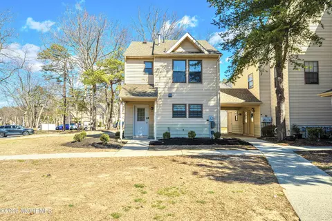 140 Aster Ct, Jackson, NJ 08527