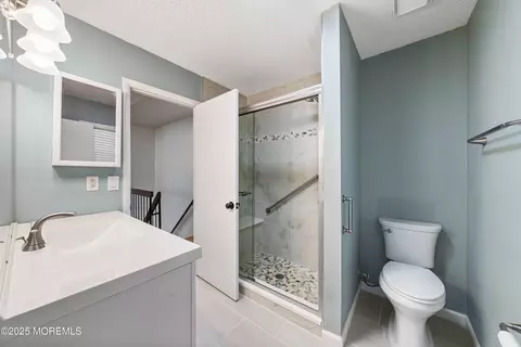 Bath - 140 Aster Ct, Jackson, NJ 08527 photo 1 of 1