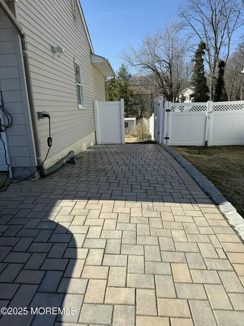 6 Maple Ave, Matawan, NJ 07747 photo 4