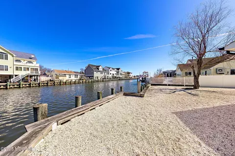 Exterior - 13 Bayview Dr, Waretown, NJ 08758 photo 3 of 13