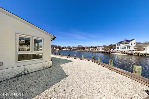 Exterior - 13 Bayview Dr, Waretown, NJ 08758 photo 7 of 13
