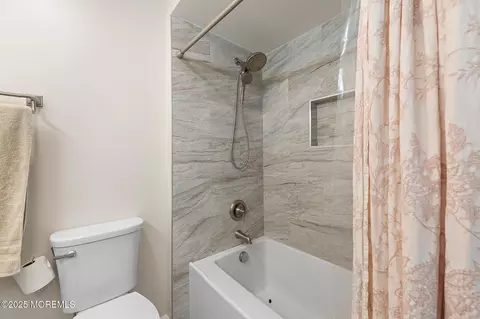 Bath - 13 Bayview Dr, Waretown, NJ 08758 photo 3 of 3