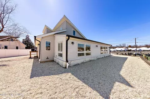 Exterior - 13 Bayview Dr, Waretown, NJ 08758 photo 9 of 13