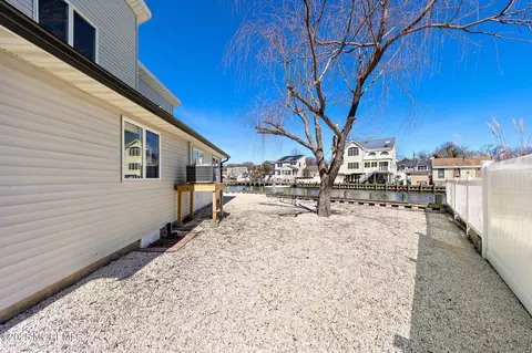 Exterior - 13 Bayview Dr, Waretown, NJ 08758 photo 5 of 13