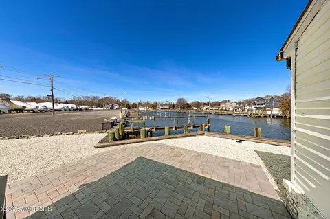 Exterior - 13 Bayview Dr, Waretown, NJ 08758 photo 12 of 13