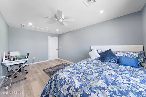 Bedroom - 13 Bayview Dr, Waretown, NJ 08758 photo 8 of 8