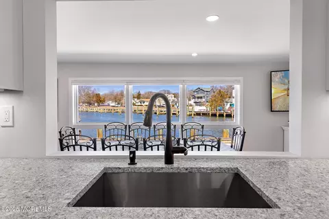 Kitchen - 13 Bayview Dr, Waretown, NJ 08758 photo 8 of 9