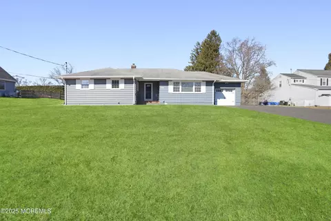 155 Broadway Rd, Freehold, NJ 07728