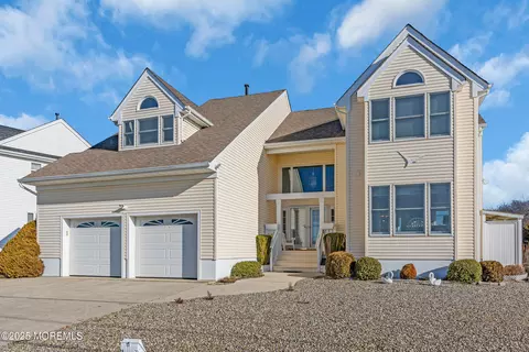295 Allen Rd, Bayville, NJ 08721