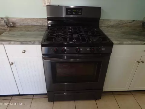 6 Spruce St, Waretown, NJ 08758 photo 4