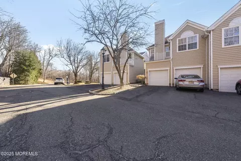 74 Springholm Dr, Berkeley Heights, NJ 07922 photo 4