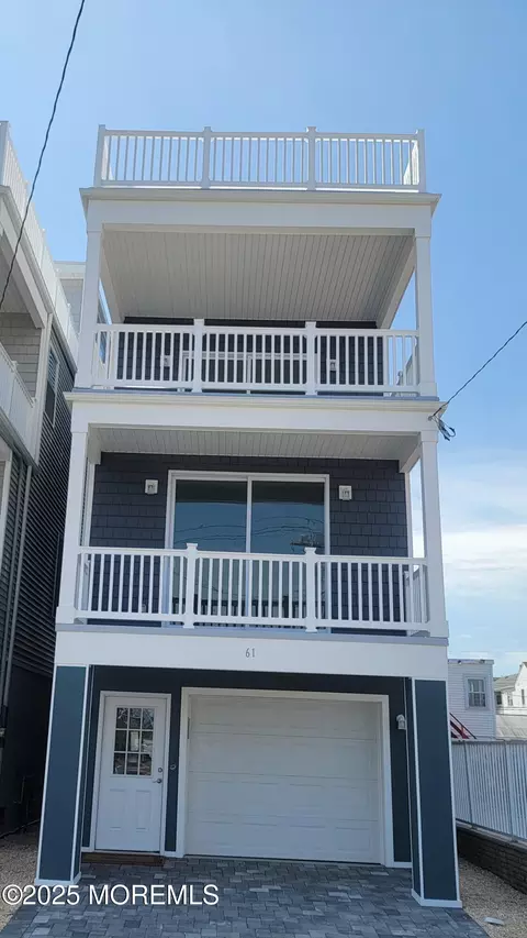 61 Hiering Ave, Seaside Heights, NJ 08751
