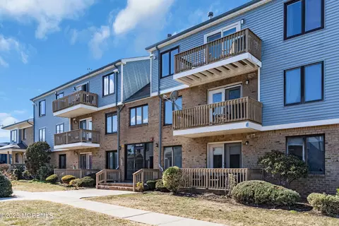 507 Peach St #507, Avenel, NJ 07001