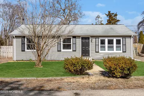 114 Nantucket Rd, Forked River, NJ 08731