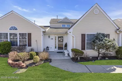 238 Nighthawk Dr #238, Monroe, NJ 08831