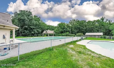 Exterior - 609 Sequoia Ct, Jackson, NJ 08527 photo 4 of 4
