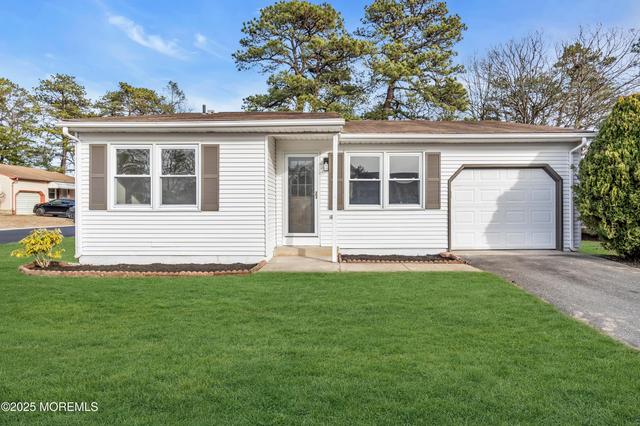 3 Hartford Rd, Whiting, NJ 08759
