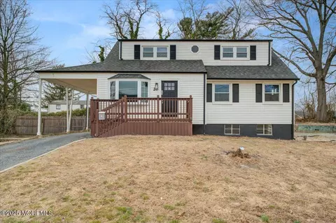 20 Oregon Ave, Hazlet, NJ 07730