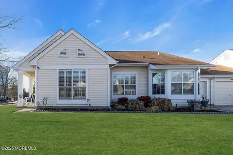 1142 Buckingham Dr # A, Manchester, NJ 08759