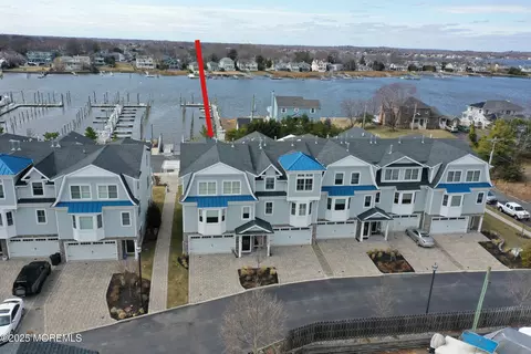 10 Cordelia Ct, Long Branch, NJ 07740