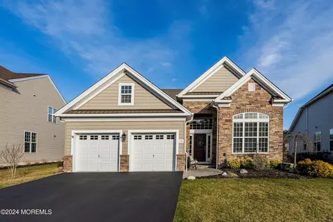 172 Arborridge Dr, Forked River, NJ 08731